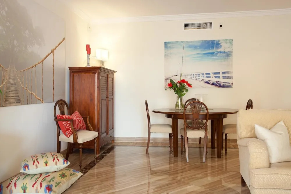 Sea Breeze Luxury Hacienda Elviria - EaW Homes