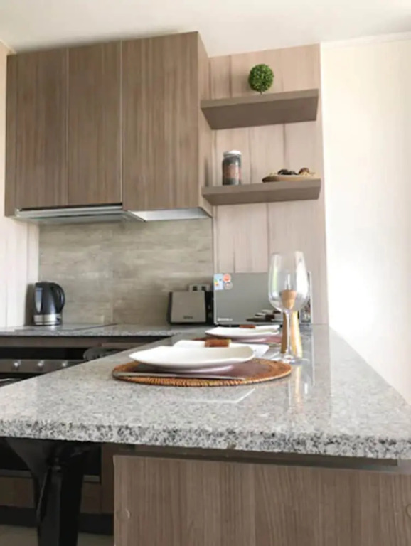 Charming Studio - w/Mountain View, Pool, & Gym
