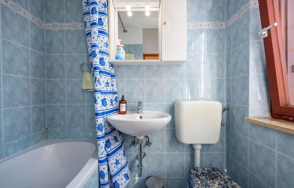 Stunning Home in Fazana With Wifi and 3 Bedrooms