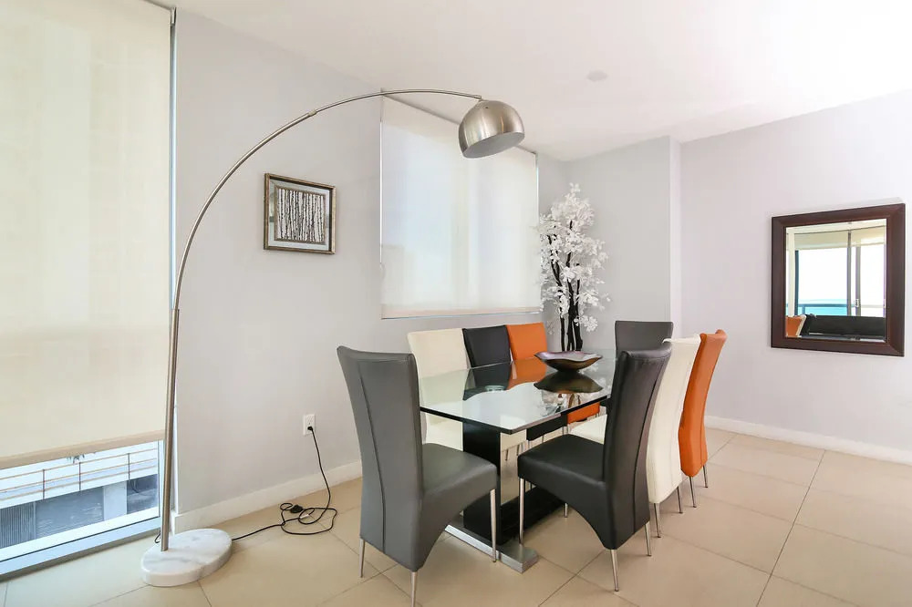Monte Carlo Suites in Miami Beach