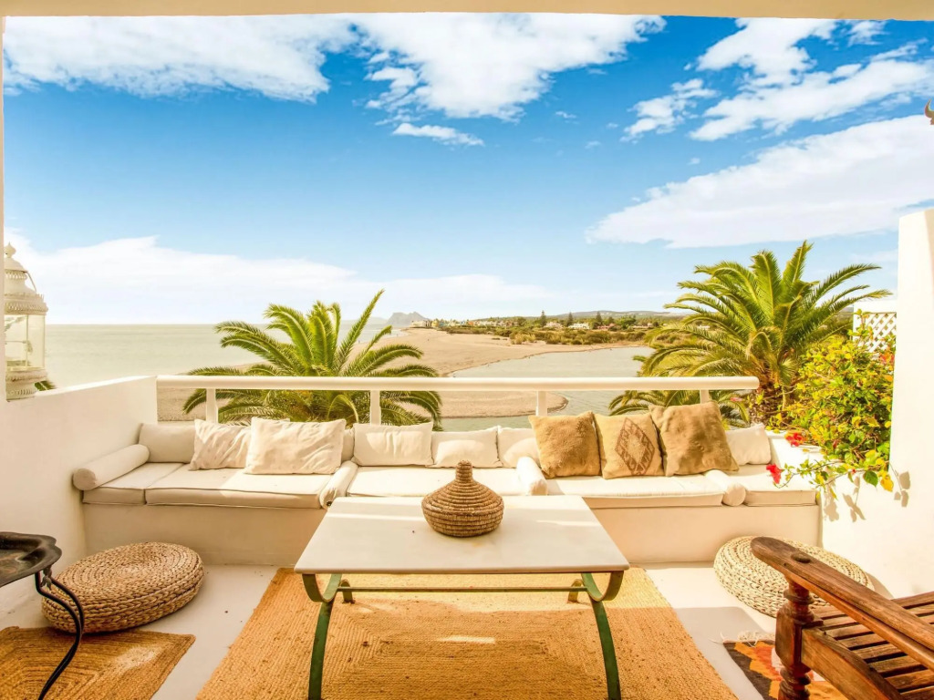 Pretty Apartment in San Roque near River