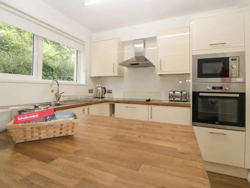 Harcombe House Bungalow 2