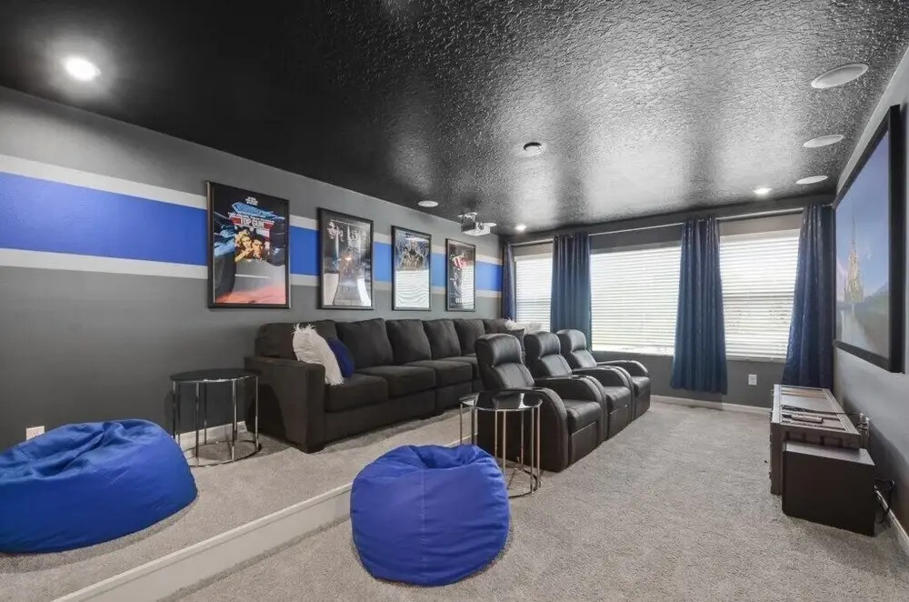 8 Bedroom Mansion ~ Pool [jaccuzi] ~ Theatre Room