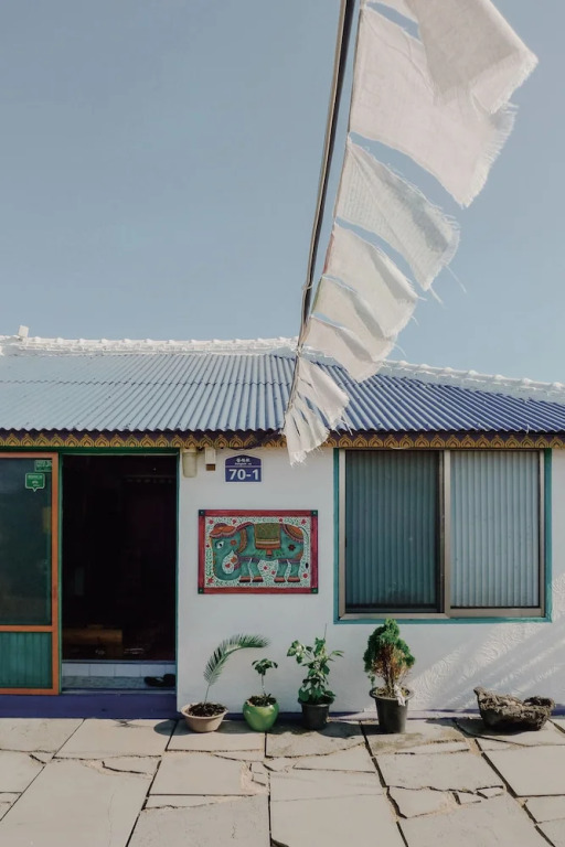Shanti Shanti Guest House - Hostel