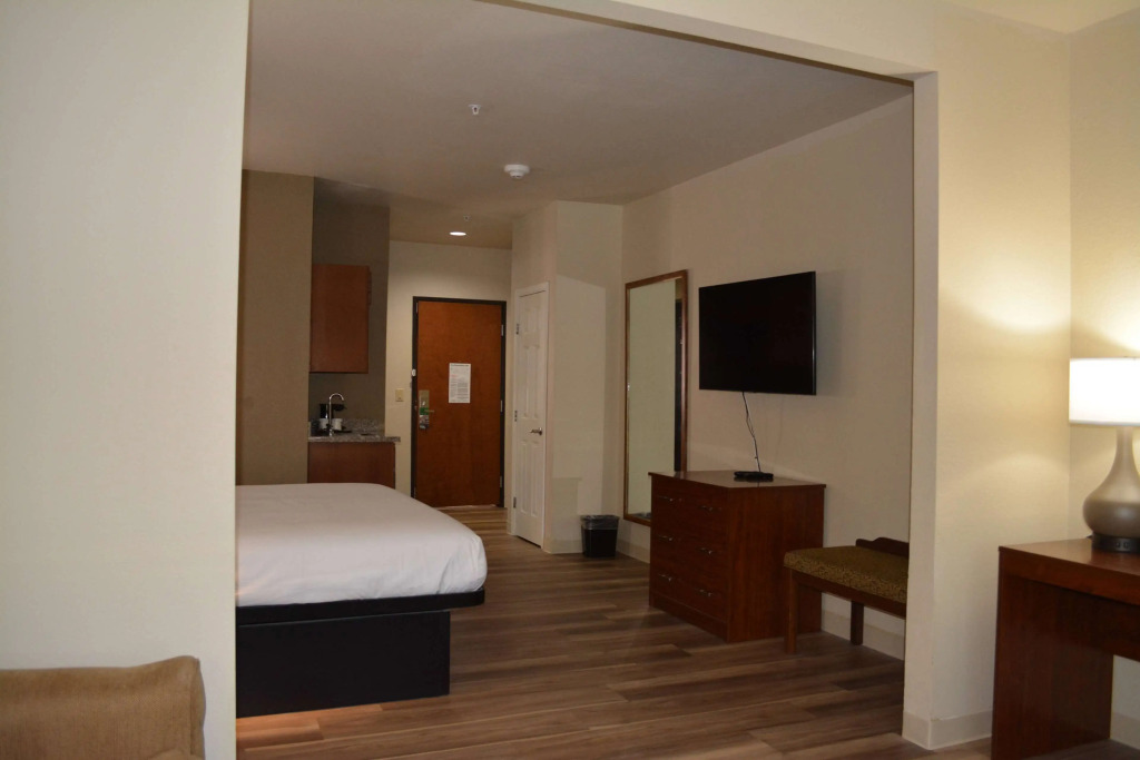 Wingate by Wyndham College Station South