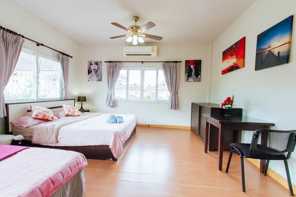 PRIVATE RESIDENCE HOSTED by Sasithorn