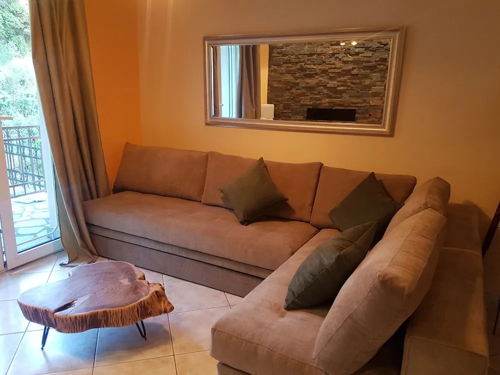 Saint Stephen's apartements at Meteora 3