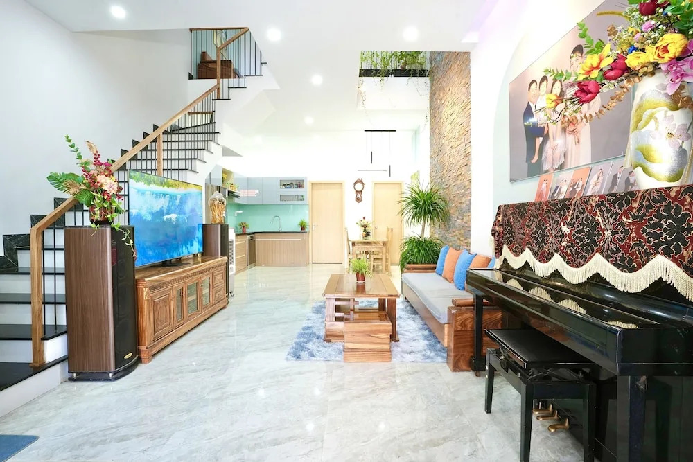 Kalinh House