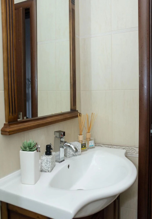 FM Luxury 1-BDR Apartment  with Terrace