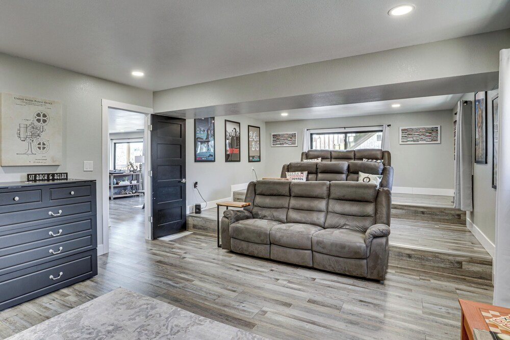 Private Dock & Theater Room: Lake Ozark Luxury