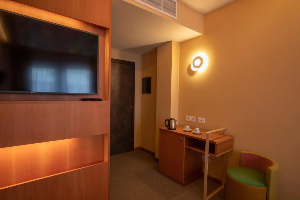 OMAMA Hotel