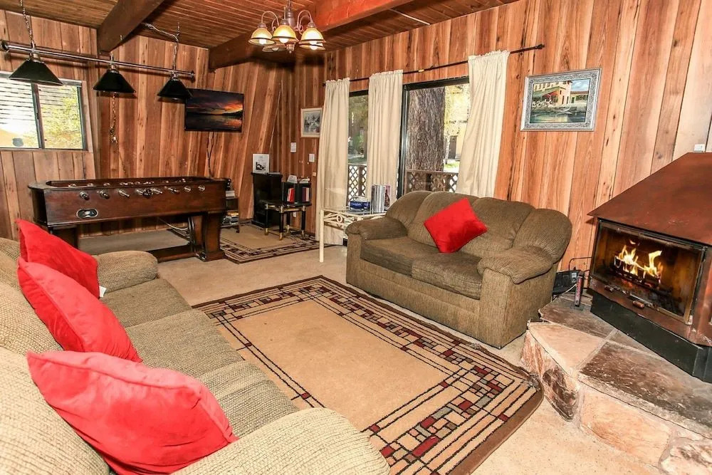 Bear's Den