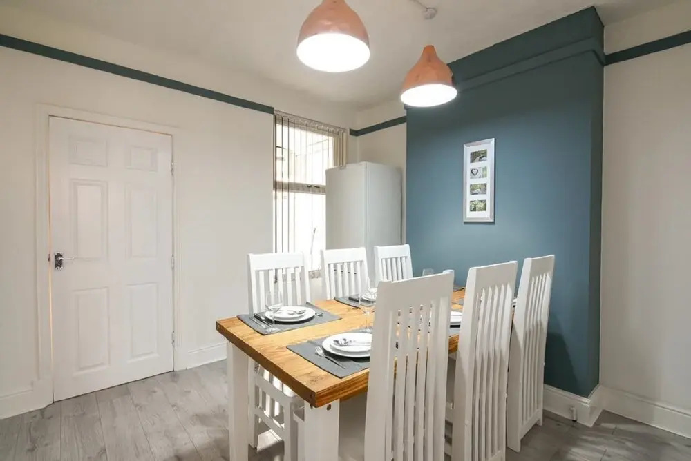 Elegant 2 Bed House at Saxon - Leicester