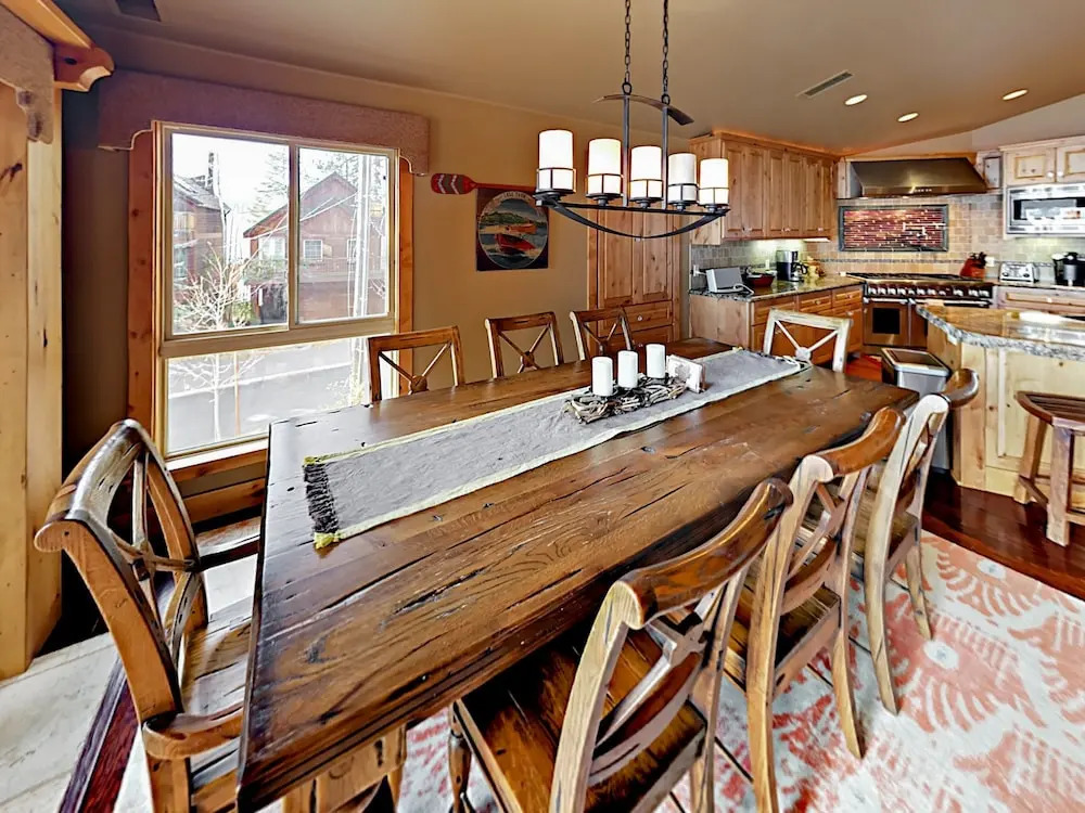 Lakefront 4BR Kings Beach Condo by RedAwning
