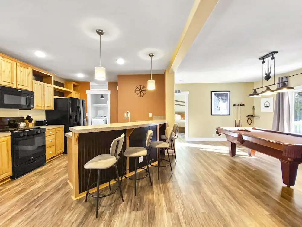 Skadi's Place 3 Bedroom Home by Redawning