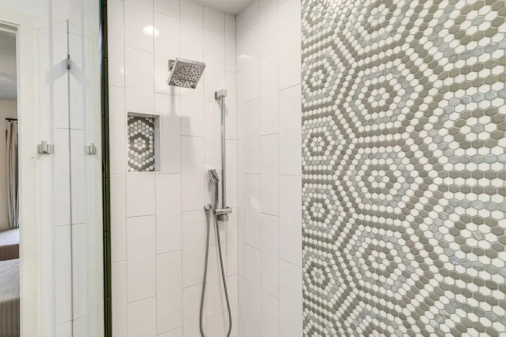Spacious Houston Home w/ Pool - Near The Galleria!