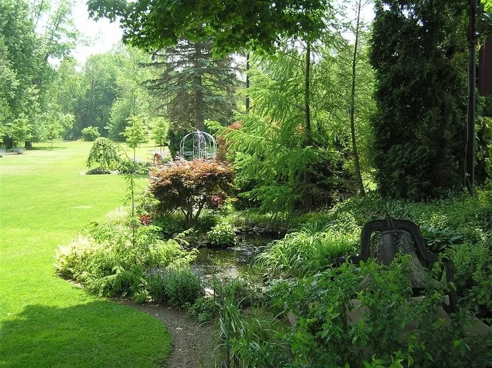 The Riverside Inn and Dinner