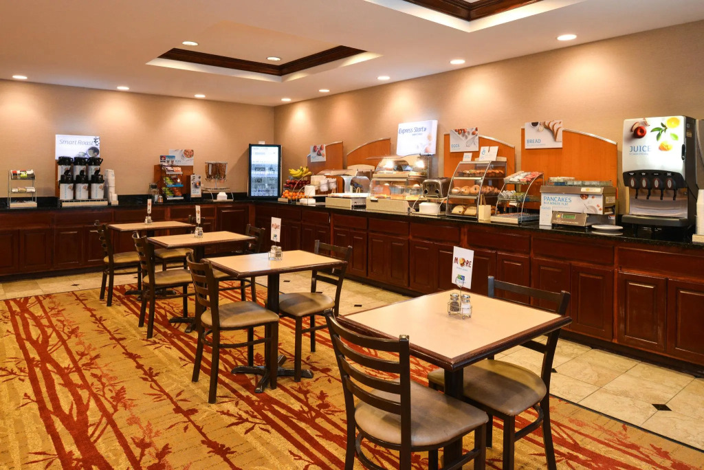 Holiday Inn Express Hotel & Suites Cherry Hills by IHG