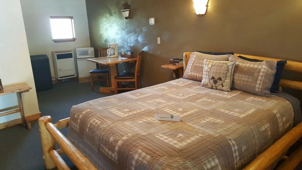 Nine Pines Motel