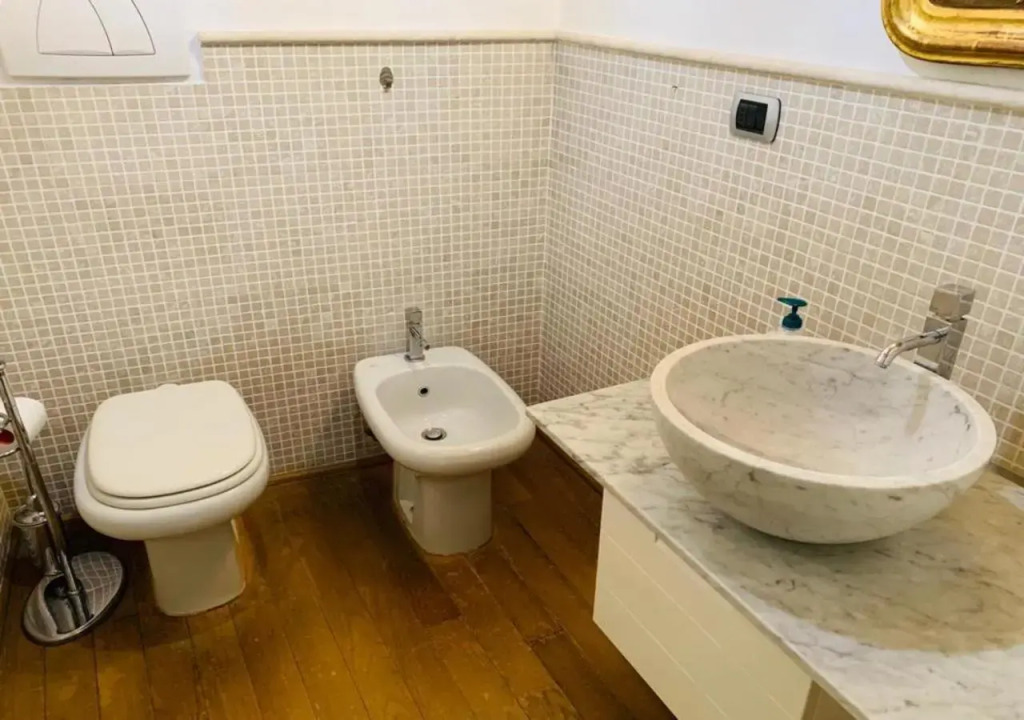 whouse suite GOLD TOWERS