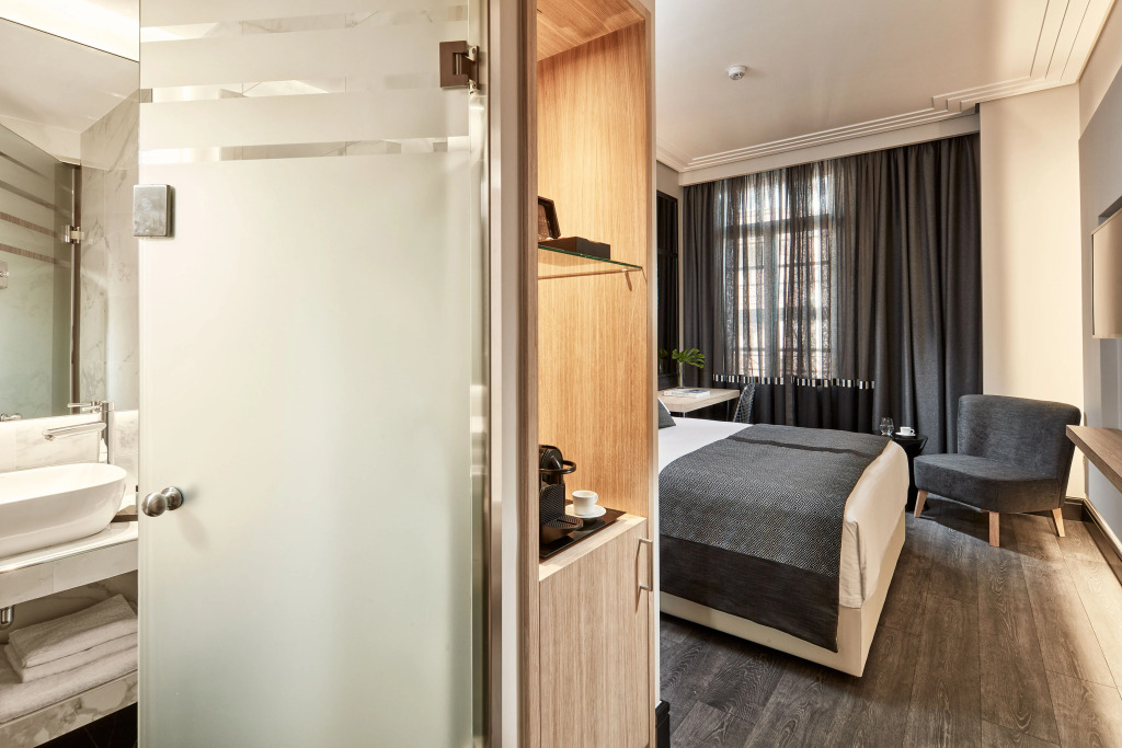 Antigon Urban Chic Hotel by GHH