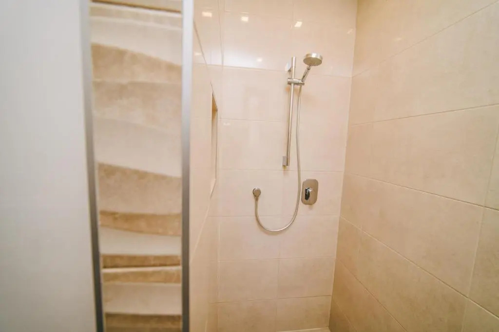 Modern Apartment Near Cathedral -best Location