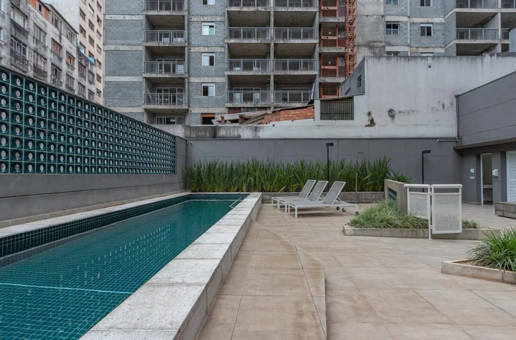 Setin Downtown Praca da Sé by Viva - Prédio completo com piscina perto de estação de metrô no Centro de São Paulo