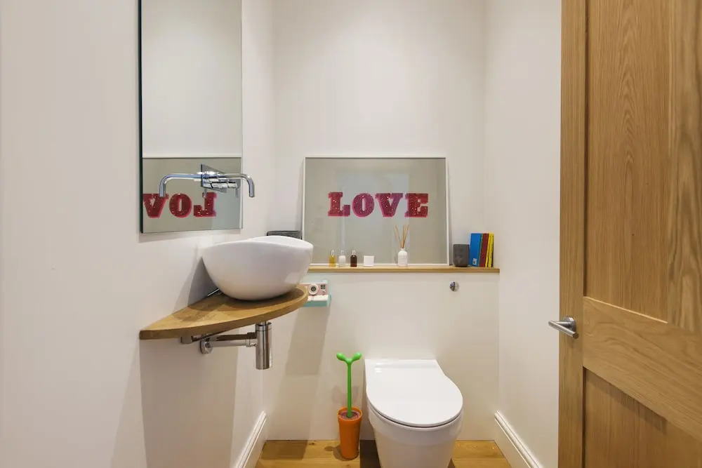 Enchanting Southfields Home by King George's Park