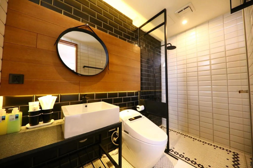 Central Land Hotel