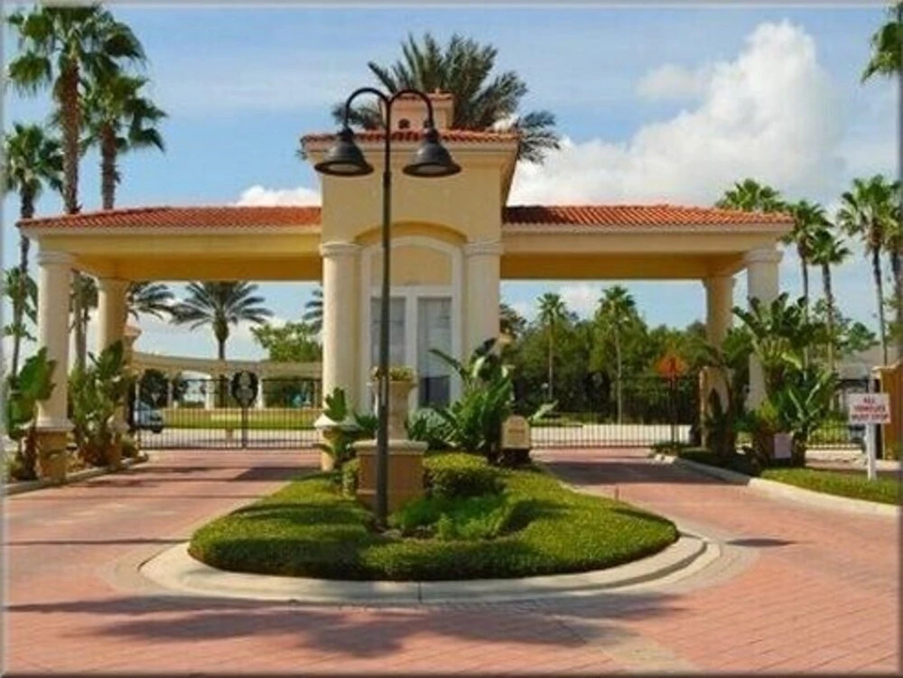 Disney Sleeps 10 3 Bedroom Home