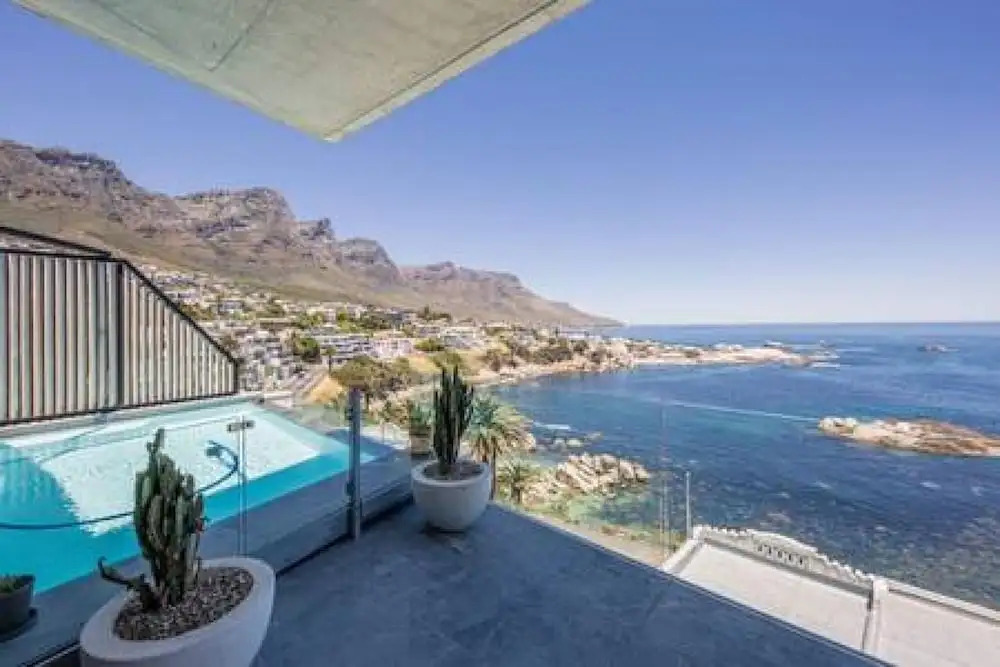Spectacular Ocean Villa in Camps Bay