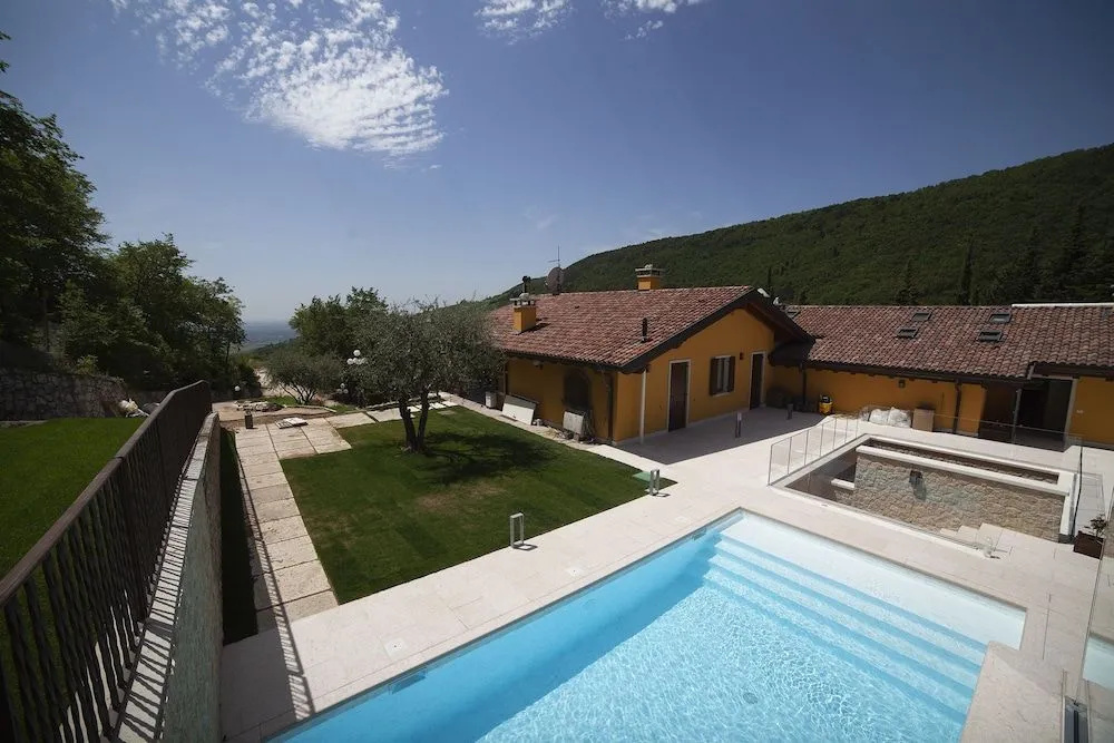 AGRITURISMO ACINATICO WINE RELAIS