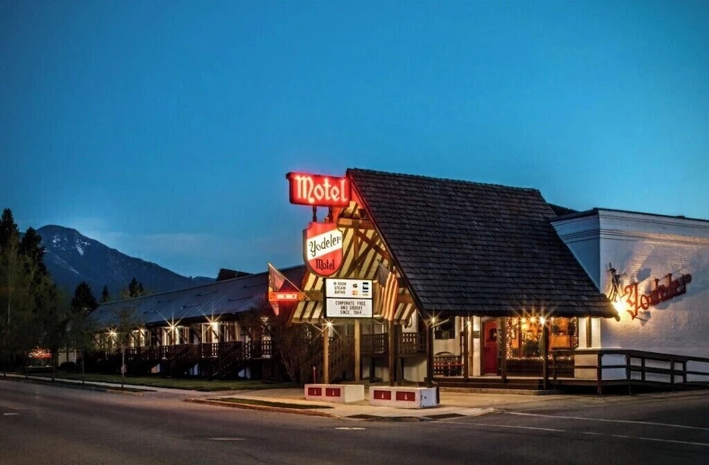 Yodeler Motel