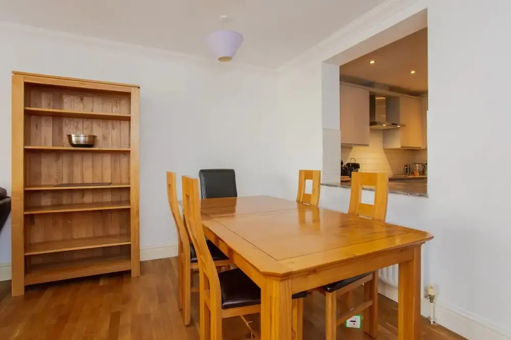 Bright 2 Bedroom Apartment in Islington