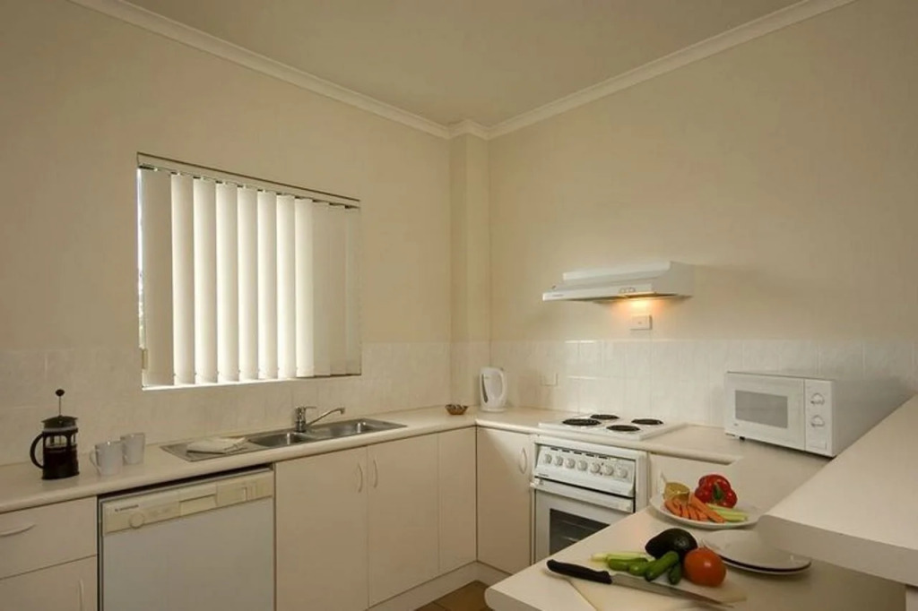 Tropic Towers Apartments