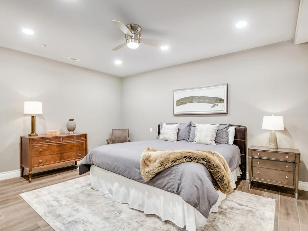 The Arrive Ridgeview Lakefront Estate 5 Bedroom Home