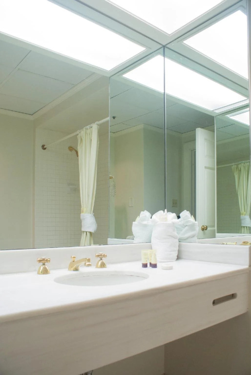 The Lafayette New Orleans By Kasa Living