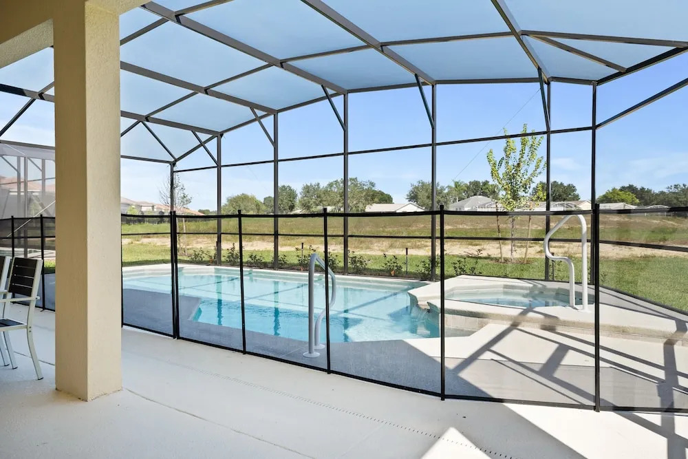 Sr_924r Splendid Solterra 12 Bedroom Home