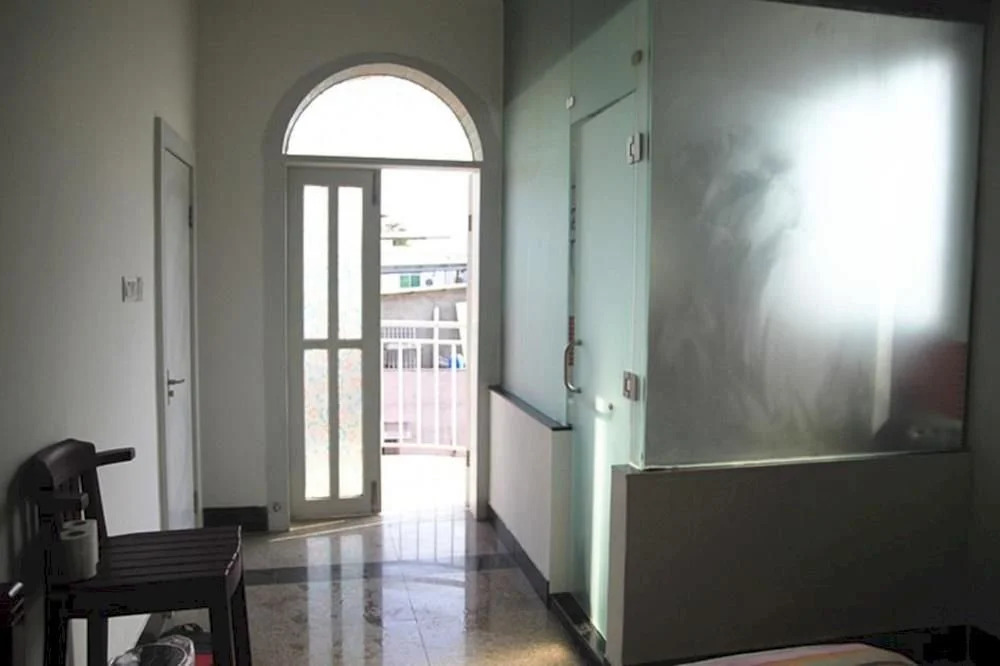 Ximen Tahiti Hostel
