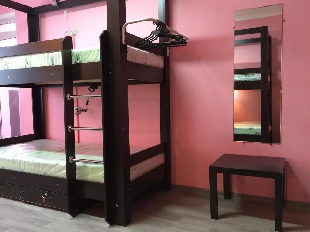 Like Hostel
