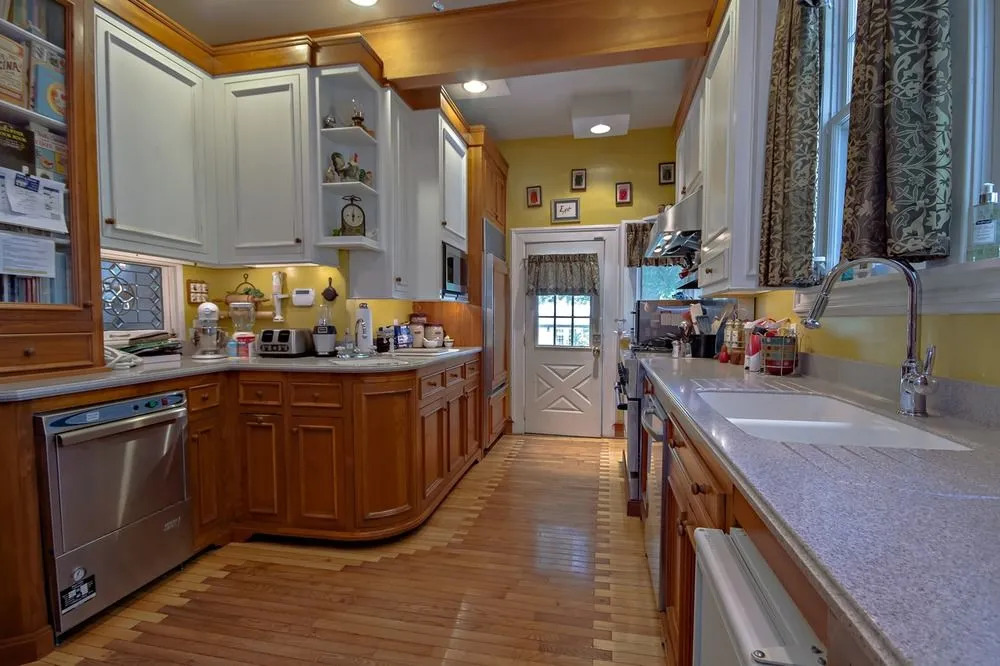 The Dickey House Bed & Breakfast