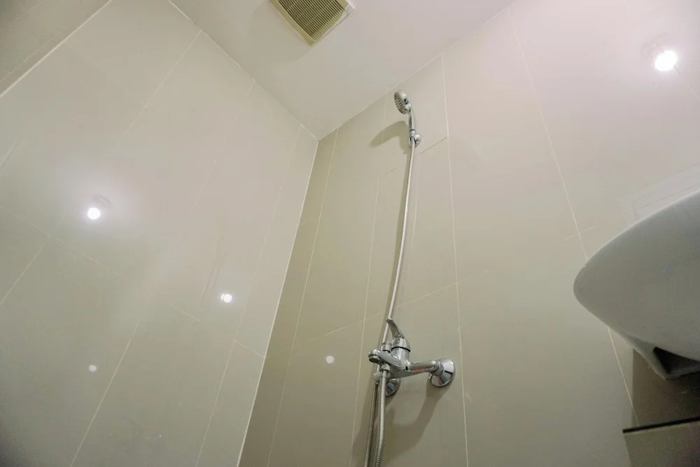 Modern Classic Studio At Majestic Point Serpong Apartment