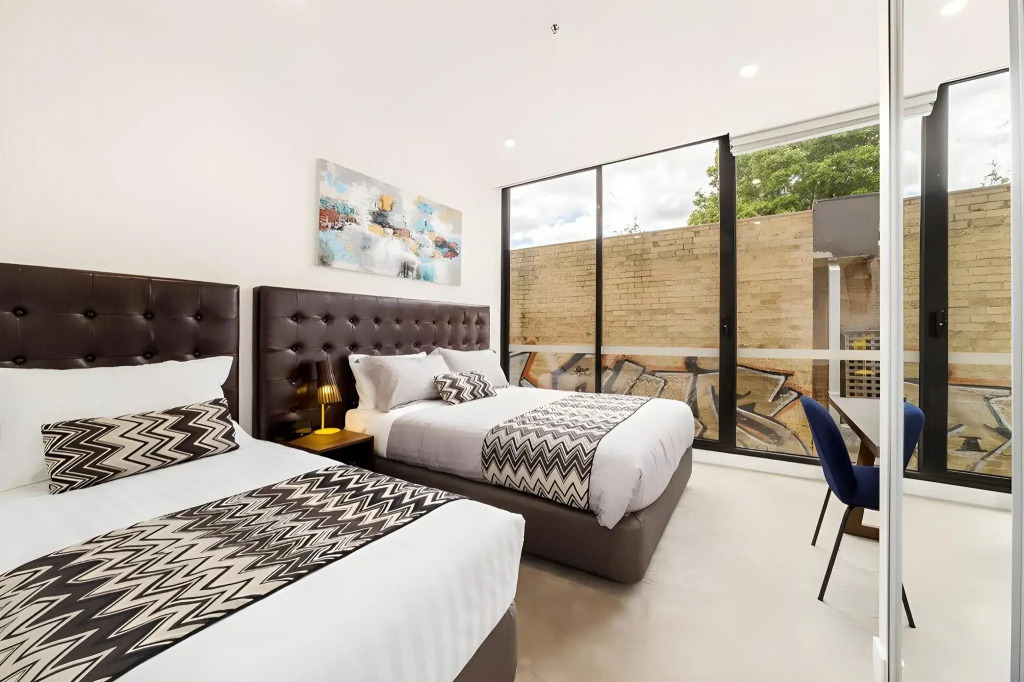 Whitehorse Apartments Hotel