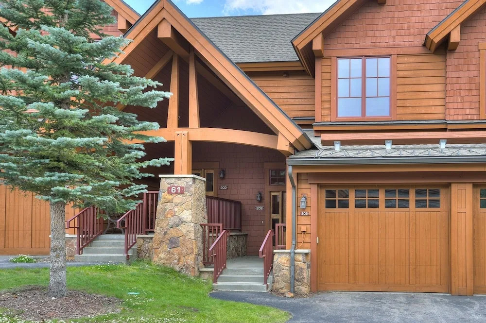 Mountain Thunder 202 2 Bedroom Townhouse by Redawning