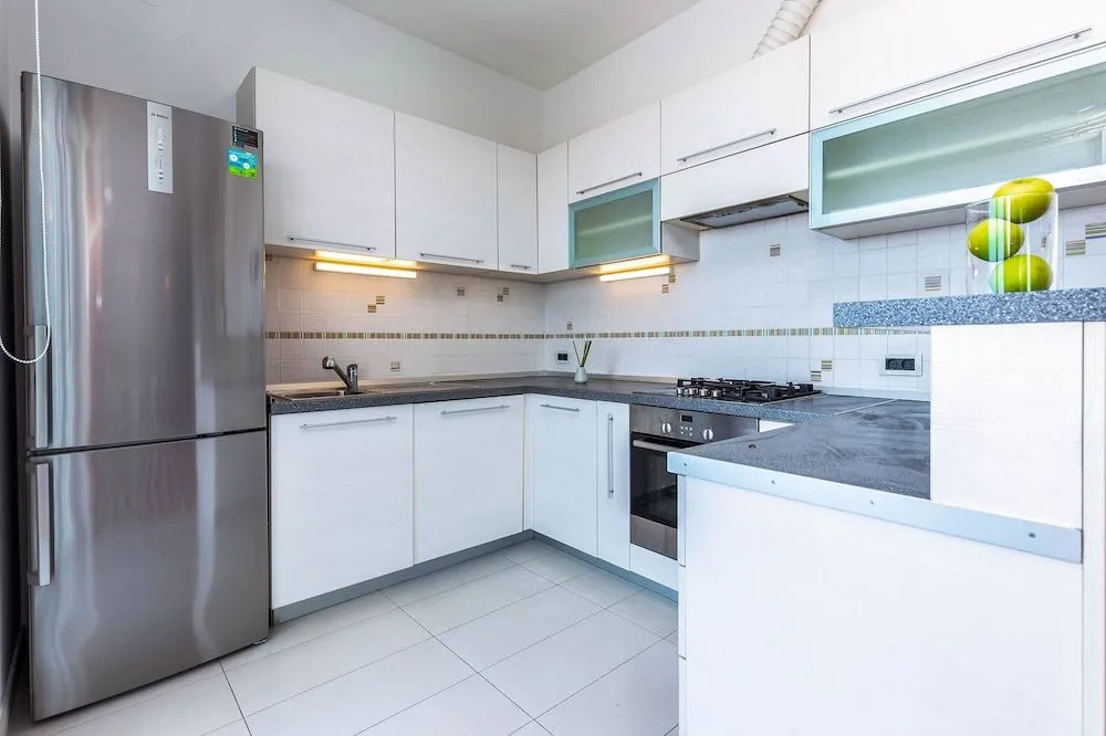 Apartment Bok