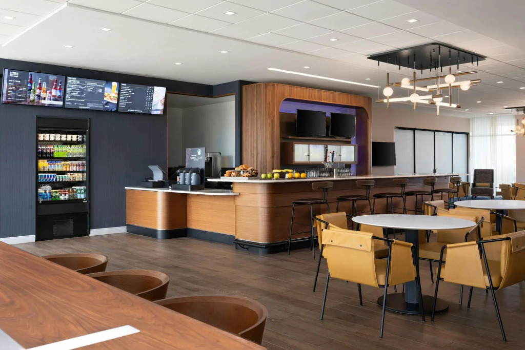 Courtyard By Marriott Lake City