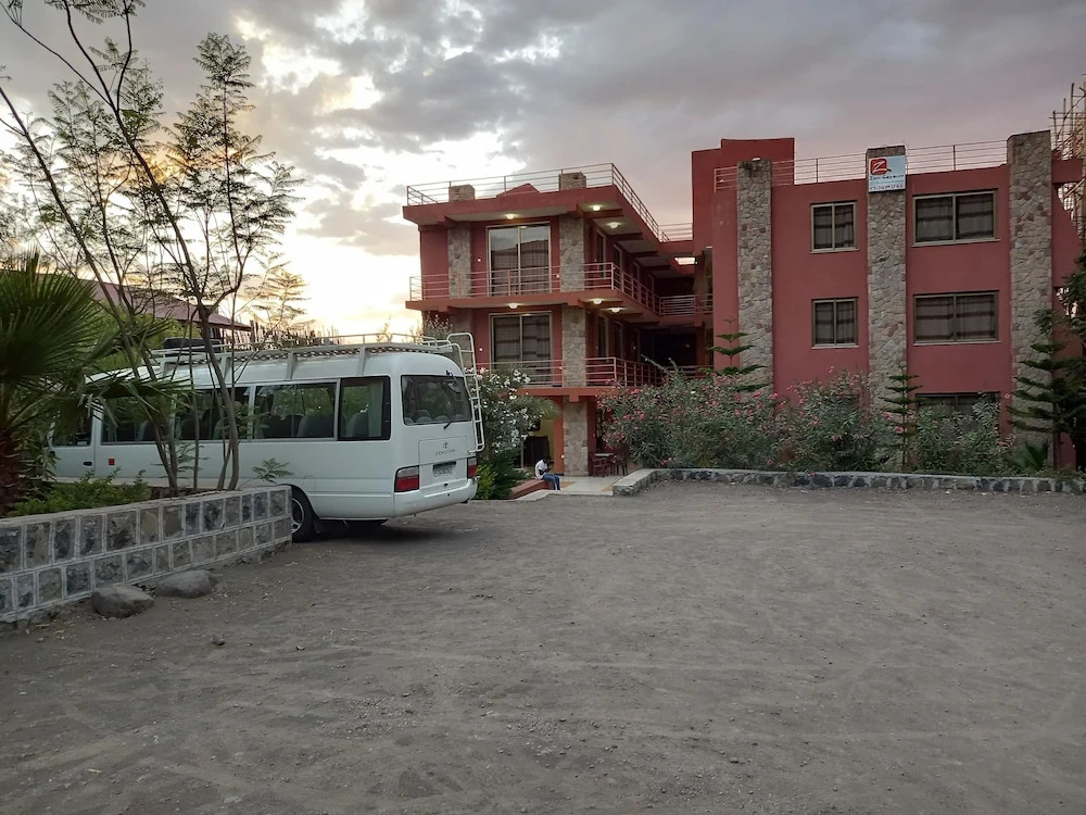 Zan-Seyoum Hotel