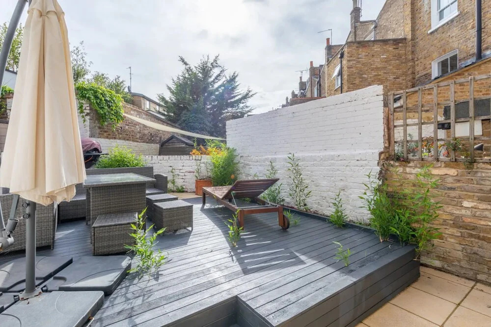 Stylish 2 Bedroom Home in Islington With Garden