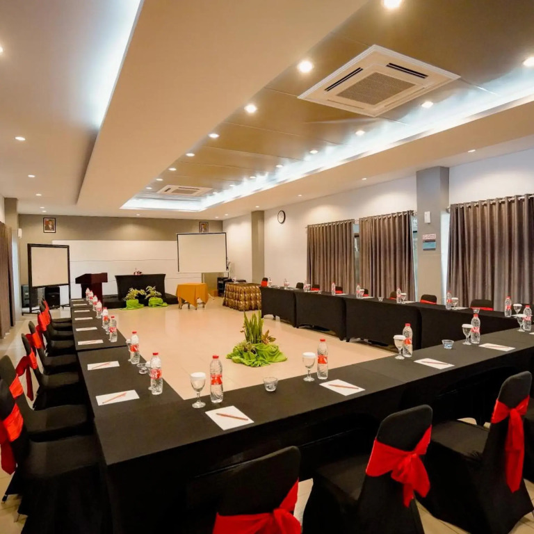 Sabda Alam Hotel & Glamping