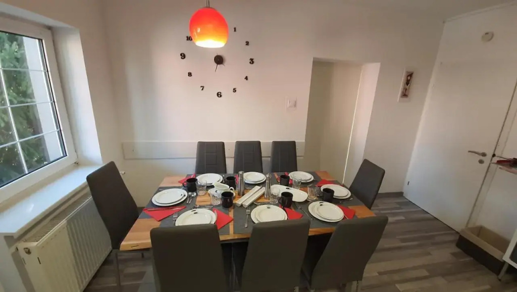 Apartma4us